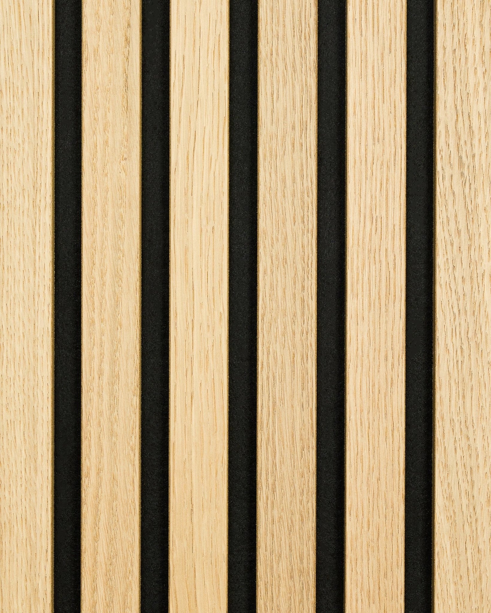Akupanel Panel akustyczny w kolorze Classic Oak z filcowym podkładem black, z vertical drewnianymi lamelami i szczelinami black, tworzy nowoczesny, linearny nordycki wygląd.